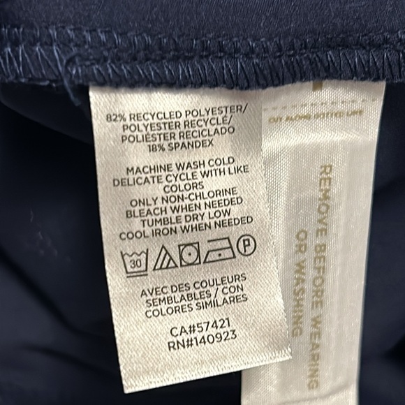 Lou & Grey women’s navy blue XS full zip jacket with thumb holes new with tags - Picture 6 of 6